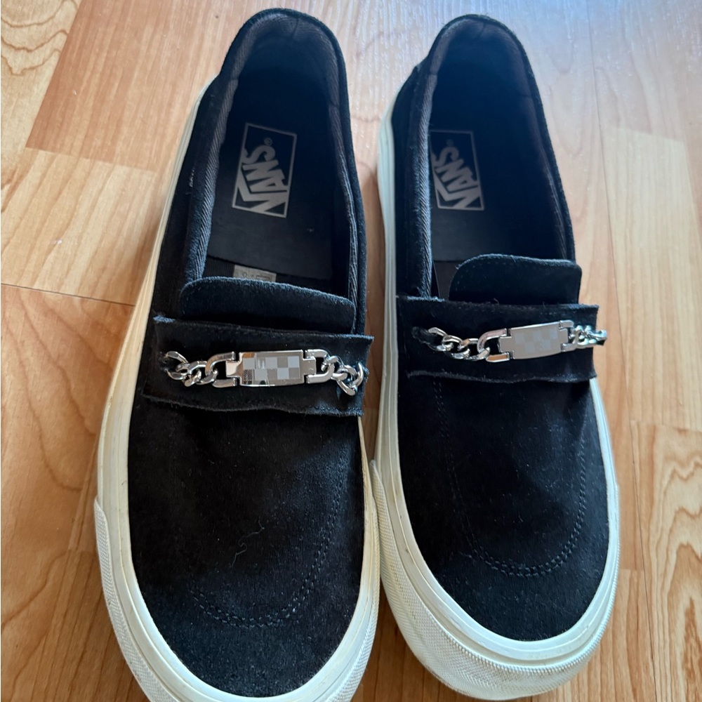 Men’s Vans Black Slip-Ons with Silver Chain Accent